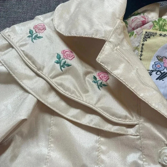 VTG F.W. Fischer Outerwear Raincoat Cream Baby Embroidered Floral 2(S) Pleated - Picture 4 of 14
